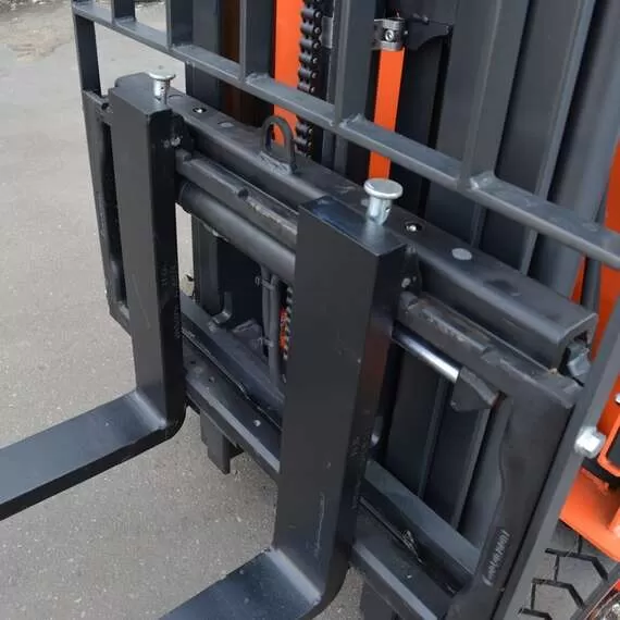 OXLIFT MPX 1245 4,5 м 1200 кг Мини электропогрузчик в Краснодаре, Грузоподъемность: 1.2 тонны (1200 кг), Высота подъема вил, м.: 4.5 м, Тип батареи: Кислотная, обслуживаемая купить по выгодной цене 100kwatt.ru