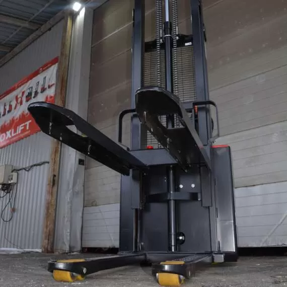 OXLIFT AX 1230H 3000 Мм 1200 Кг Самоходный Штабелер в Краснодаре купить по выгодной цене 100kwatt.ru